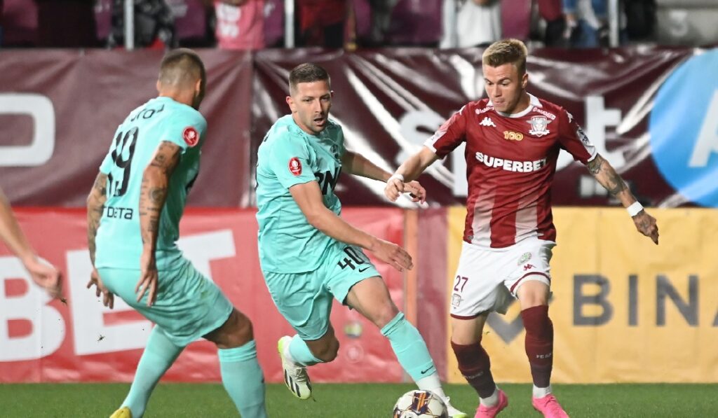 Claudiu-Petrila-in-Rapid-CFR-Cluj